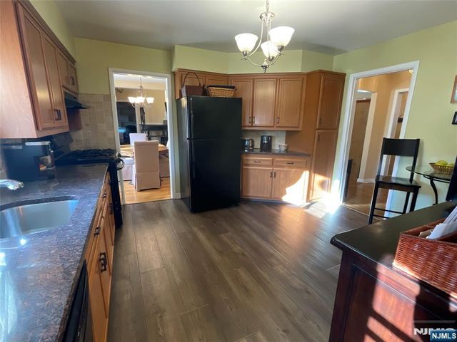 225 12th Street, Cresskill, NJ 07626