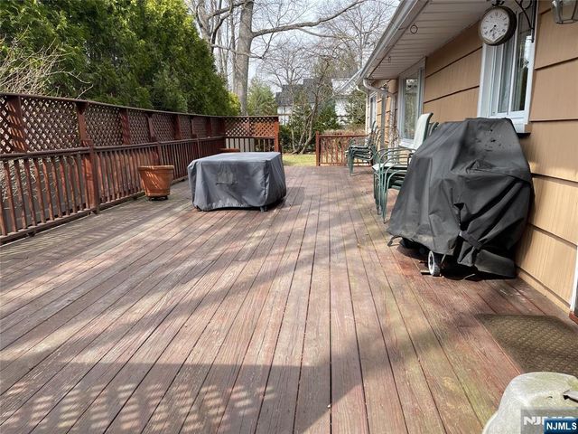 225 12th Street, Cresskill, NJ 07626