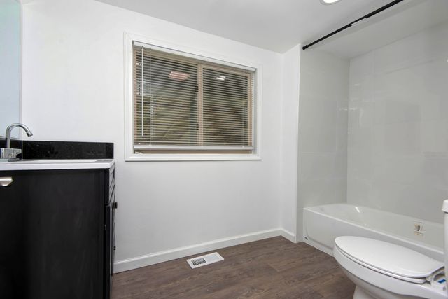 150 E Elm Street, Republic, MO 65738
