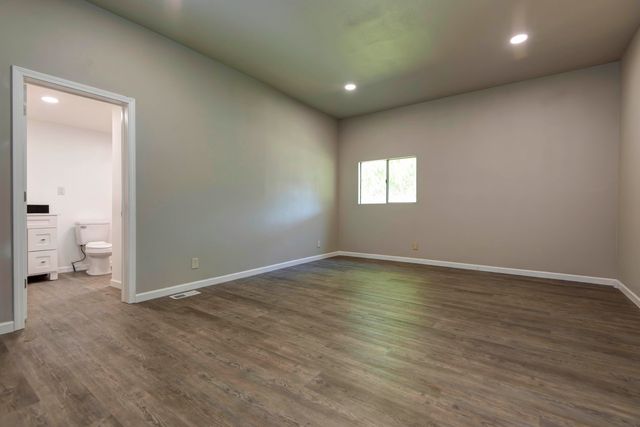 150 E Elm Street, Republic, MO 65738