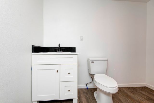 150 E Elm Street, Republic, MO 65738