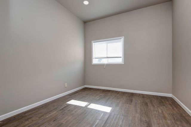 150 E Elm Street, Republic, MO 65738