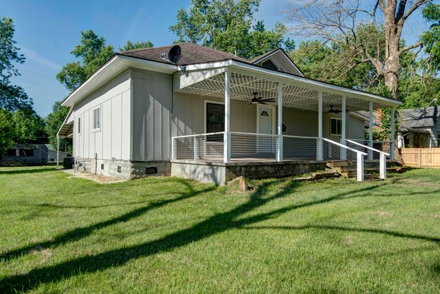 150 E Elm Street, Republic, MO 65738