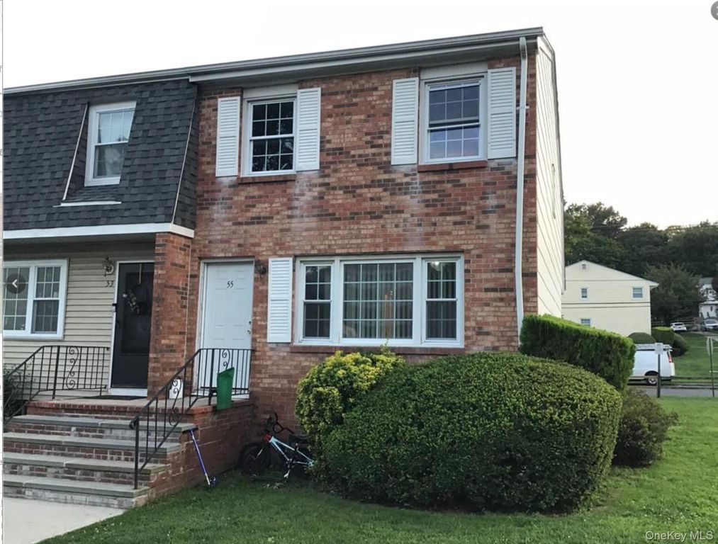 55 Gladys Dr, Spring Valley, NY 10977