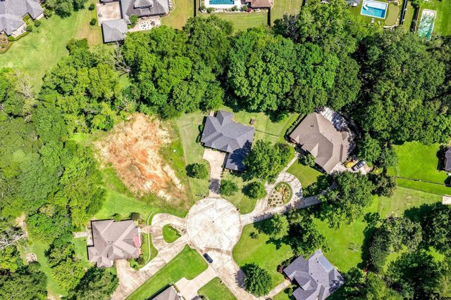 910 Holly Hill Ln, Mt Pleasant, TX 75455