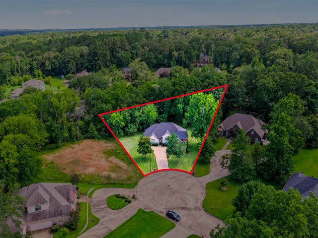 910 Holly Hill Ln, Mt Pleasant, TX 75455