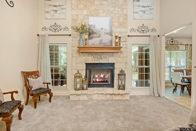 910 Holly Hill Ln, Mt Pleasant, TX 75455