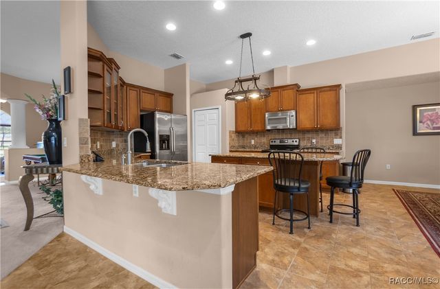 6378 W Pine Ridge Boulevard, Beverly Hills, FL 34465