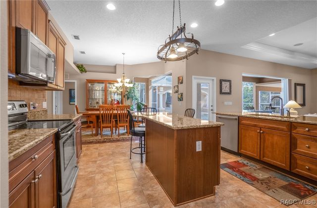 6378 W Pine Ridge Boulevard, Beverly Hills, FL 34465