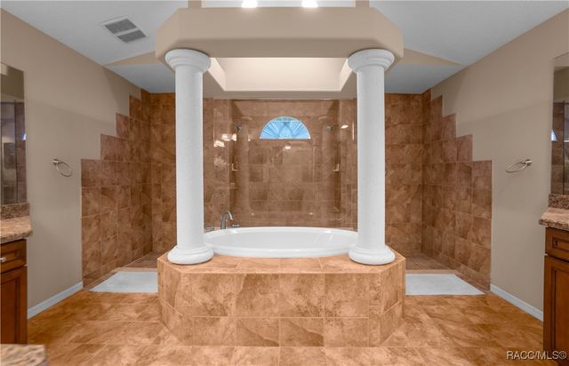 6378 W Pine Ridge Boulevard, Beverly Hills, FL 34465