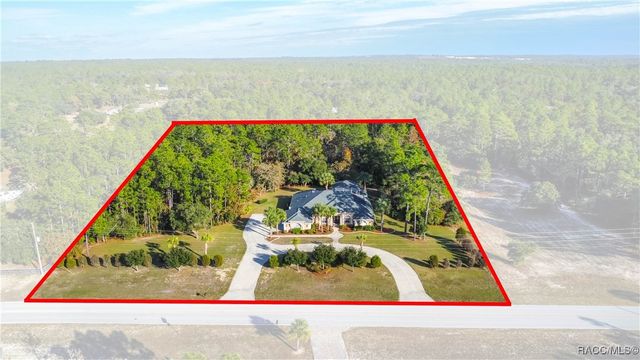 6378 W Pine Ridge Boulevard, Beverly Hills, FL 34465