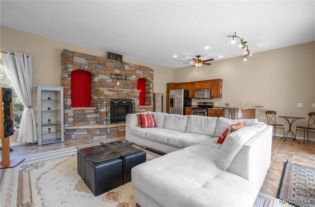 6378 W Pine Ridge Boulevard, Beverly Hills, FL 34465