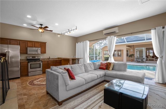 6378 W Pine Ridge Boulevard, Beverly Hills, FL 34465