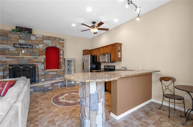 6378 W Pine Ridge Boulevard, Beverly Hills, FL 34465