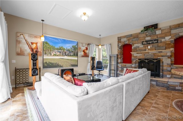 6378 W Pine Ridge Boulevard, Beverly Hills, FL 34465