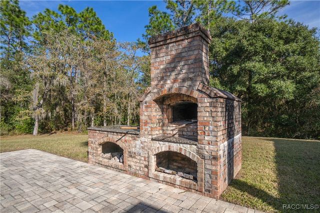 6378 W Pine Ridge Boulevard, Beverly Hills, FL 34465