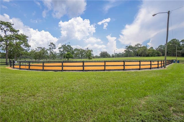 6378 W Pine Ridge Boulevard, Beverly Hills, FL 34465