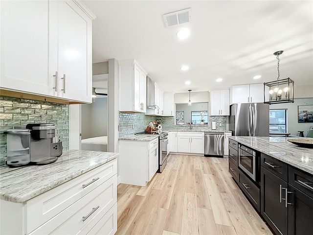 1851 NW 18TH STREET, Crystal River, FL 34428
