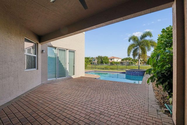 8256 Savara Streams Lane, Boynton Beach, FL 33473