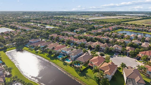 8256 Savara Streams Lane, Boynton Beach, FL 33473
