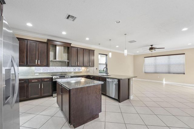 8256 Savara Streams Lane, Boynton Beach, FL 33473