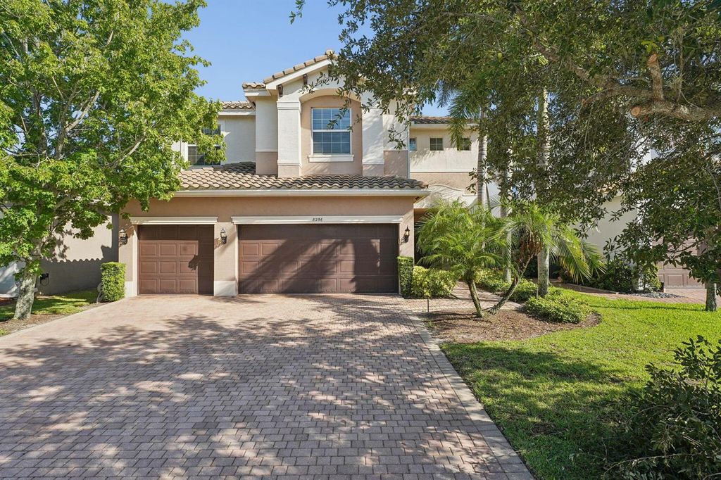 8256 Savara Streams Lane, Boynton Beach, FL 33473