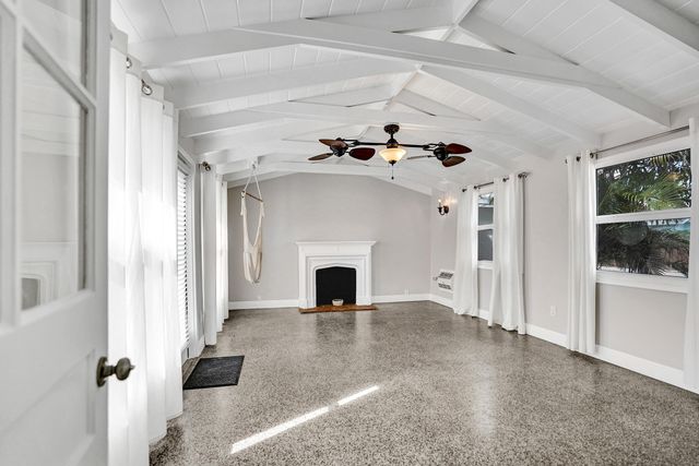 601 N 13th Avenue N, Lake Worth Beach, FL 33460