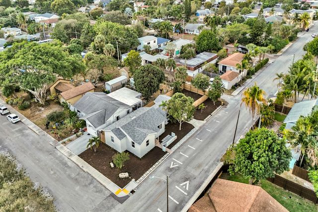 601 N 13th Avenue N, Lake Worth Beach, FL 33460