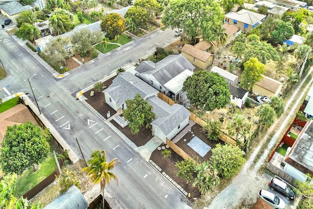 601 N 13th Avenue N, Lake Worth Beach, FL 33460