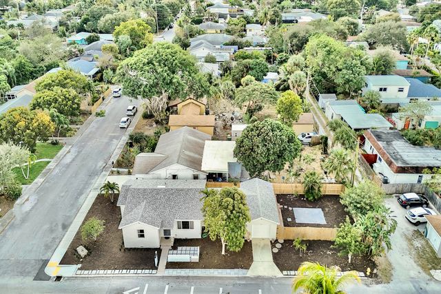 601 N 13th Avenue N, Lake Worth Beach, FL 33460