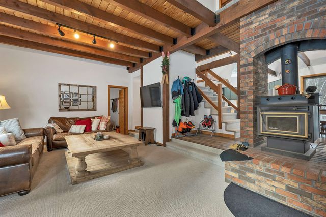 4 Bear Village Road, Bartlett, NH 03812