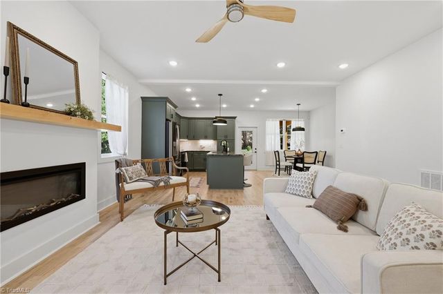 75 2nd Avenue SE, Taylorsville, NC 28681