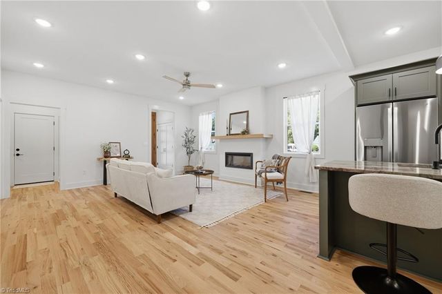 75 2nd Avenue SE, Taylorsville, NC 28681