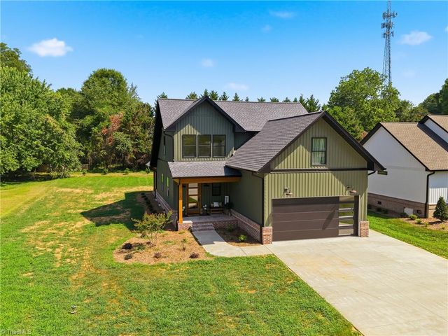 75 2nd Avenue SE, Taylorsville, NC 28681
