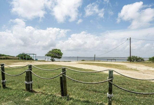 577 E Red Snapper Drive, Palacios, TX 77465