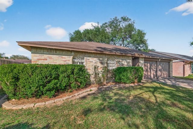 16734 Pebbleglen Drive, Houston, TX 77095