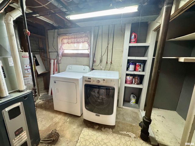 2207 18TH Street, Bettendorf, IA 52722