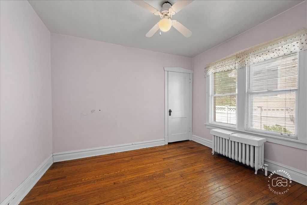 Image 13 of property listing at 285 Forest Avenue, Glen Ellyn, IL 60137