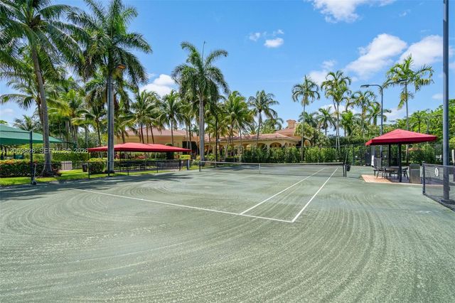 343 Merlin Way, Plantation, FL 33324