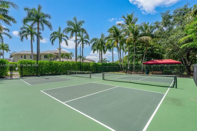 343 Merlin Way, Plantation, FL 33324