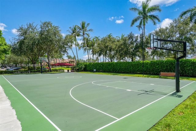 343 Merlin Way, Plantation, FL 33324