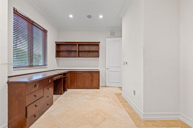 343 Merlin Way, Plantation, FL 33324