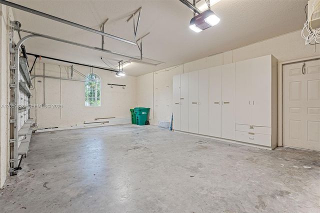 343 Merlin Way, Plantation, FL 33324