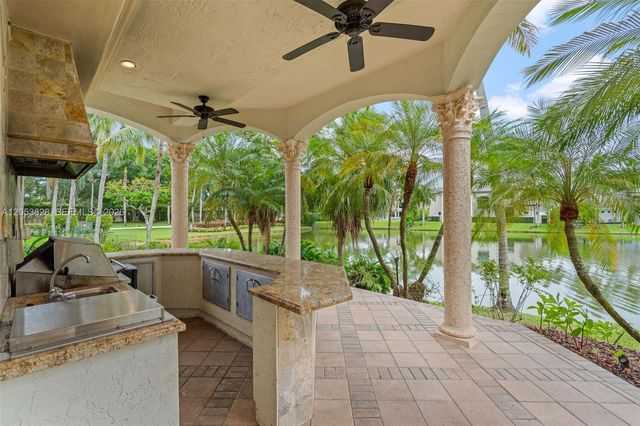 343 Merlin Way, Plantation, FL 33324