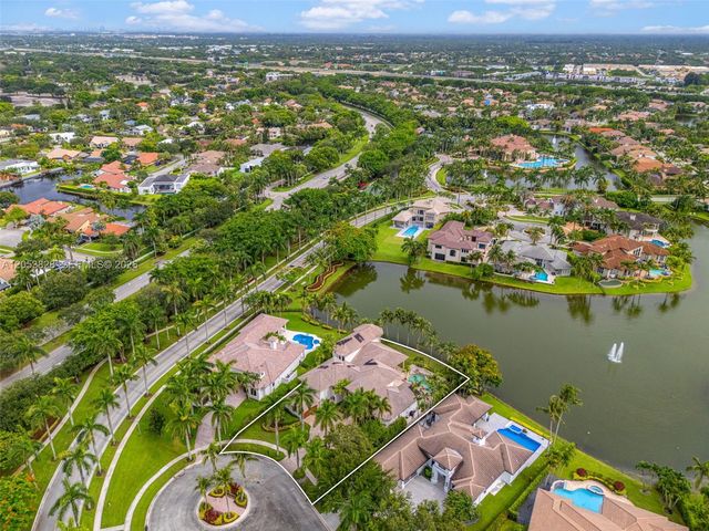 343 Merlin Way, Plantation, FL 33324