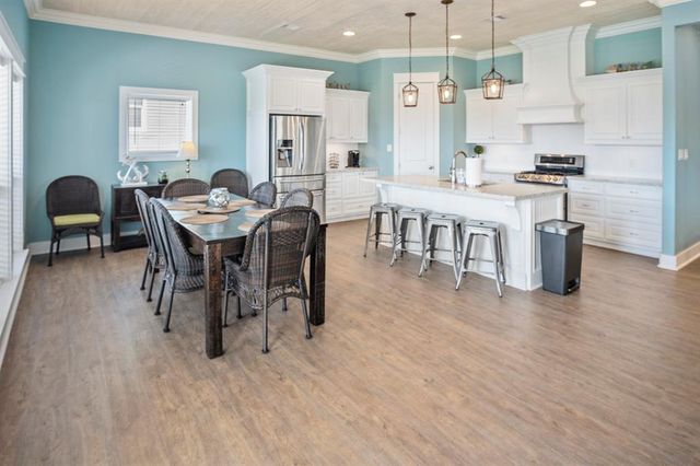 1823 Pompano Lane, Crystal Beach, TX 77650