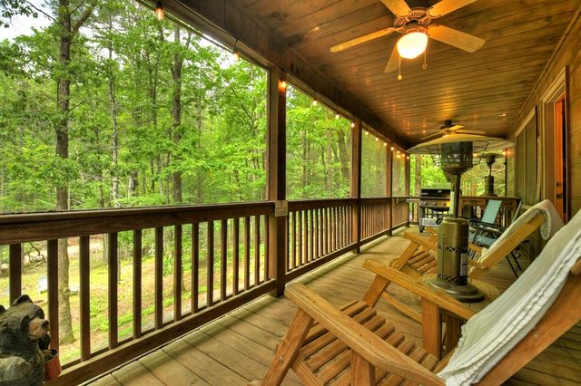 850 Mountain Lake Circle, Blue Ridge, GA 30513