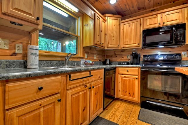 850 Mountain Lake Circle, Blue Ridge, GA 30513