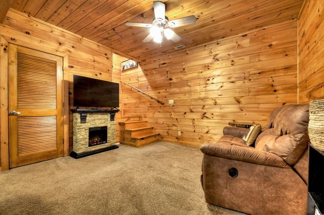 850 Mountain Lake Circle, Blue Ridge, GA 30513