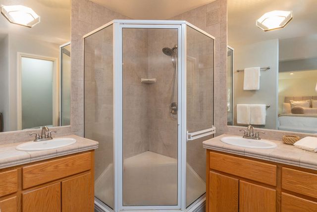 900 NW Chelsea Loop, Bend, OR 97703